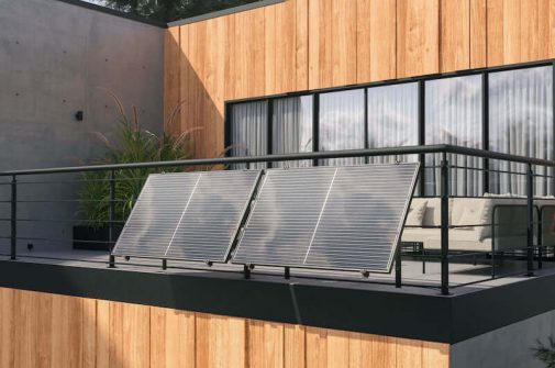 Balkon Kraftwerk Solar PV Anlage Hersteller PluginEnergy